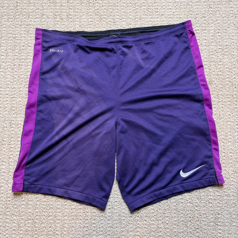 Nike Mens Dri-FIT Soccer Training Shorts Purple Magenta Mesh Size Medium